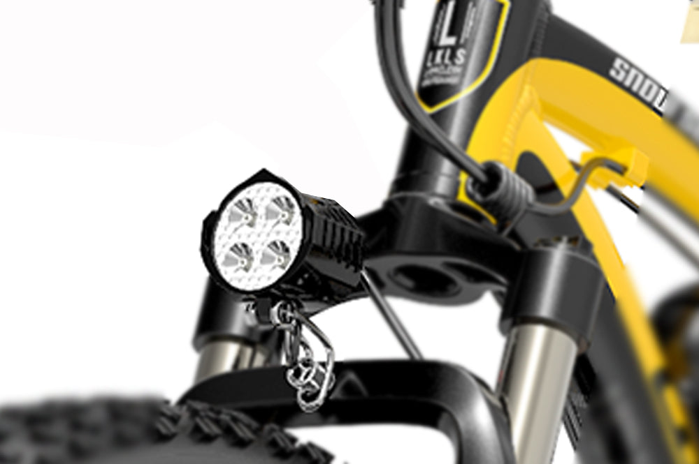 Front light and horn for Lankeleisi electric bike, model XF4000, mounted on the front of the bike.